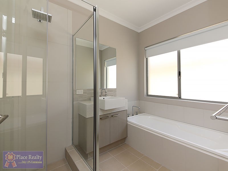 31 Arawatta Loop, Madora Bay WA 6210