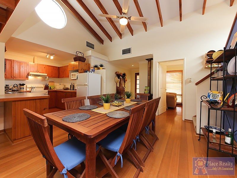 11 Parmelia Way, Madora Bay WA 6210