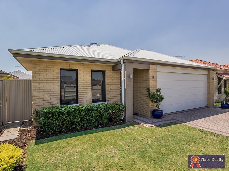9 Swanbourne Avenue, Secret Harbour WA 6173