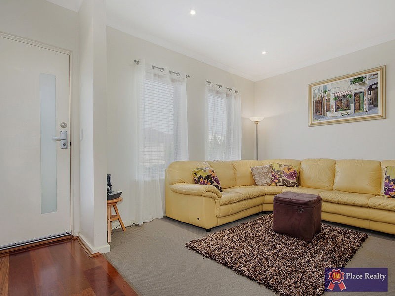 9 Swanbourne Avenue, Secret Harbour WA 6173