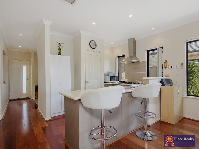 9 Swanbourne Avenue, Secret Harbour WA 6173