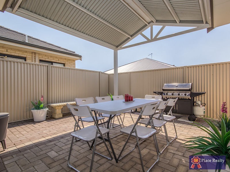 9 Swanbourne Avenue, Secret Harbour WA 6173