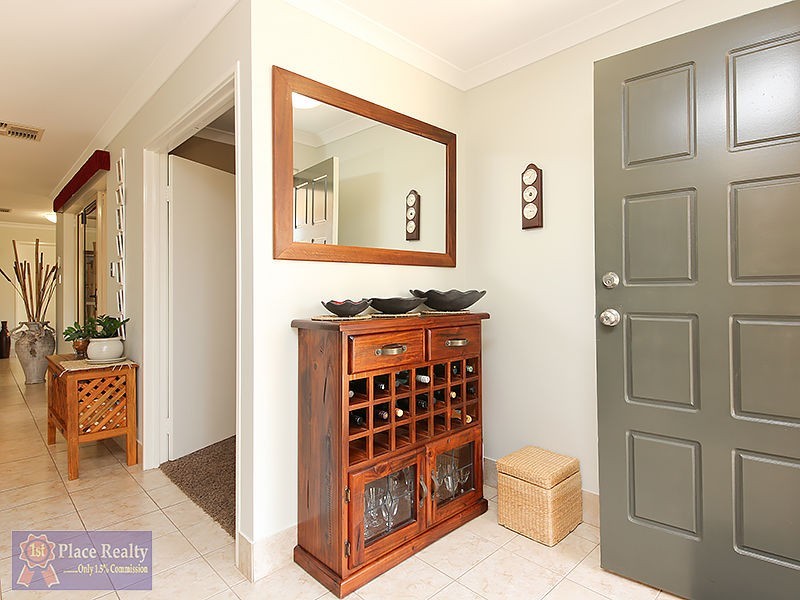 8 Evella Cove, Lakelands WA 6180