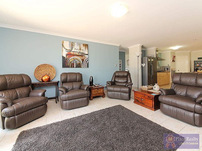 8 Evella Cove, Lakelands WA 6180