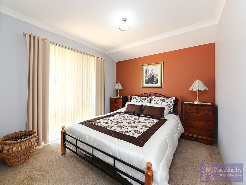 8 Evella Cove, Lakelands WA 6180