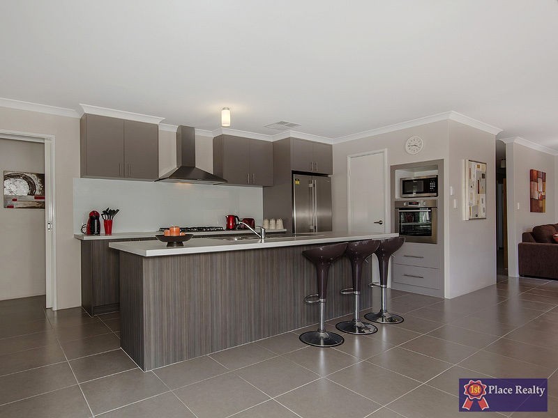 96 La Spezia Drive, Secret Harbour WA 6173