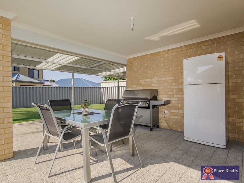 96 La Spezia Drive, Secret Harbour WA 6173