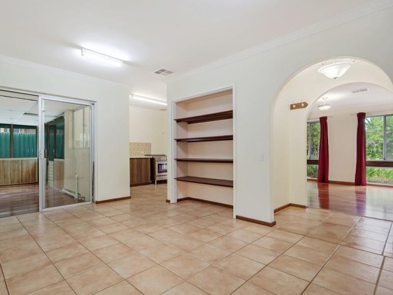 15 Doradeen Close, Hillman WA 6168