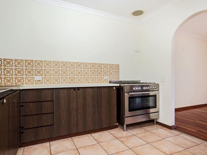 15 Doradeen Close, Hillman WA 6168