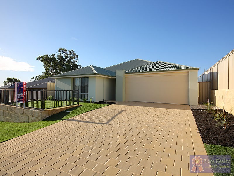 30 Pinehurst Loop, Meadow Springs WA 6210