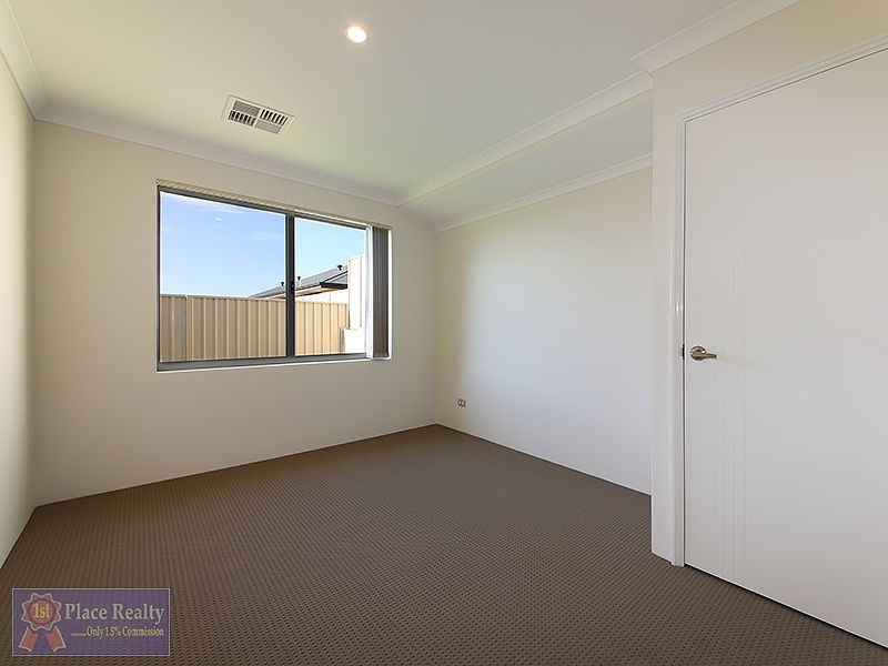 30 Pinehurst Loop, Meadow Springs WA 6210