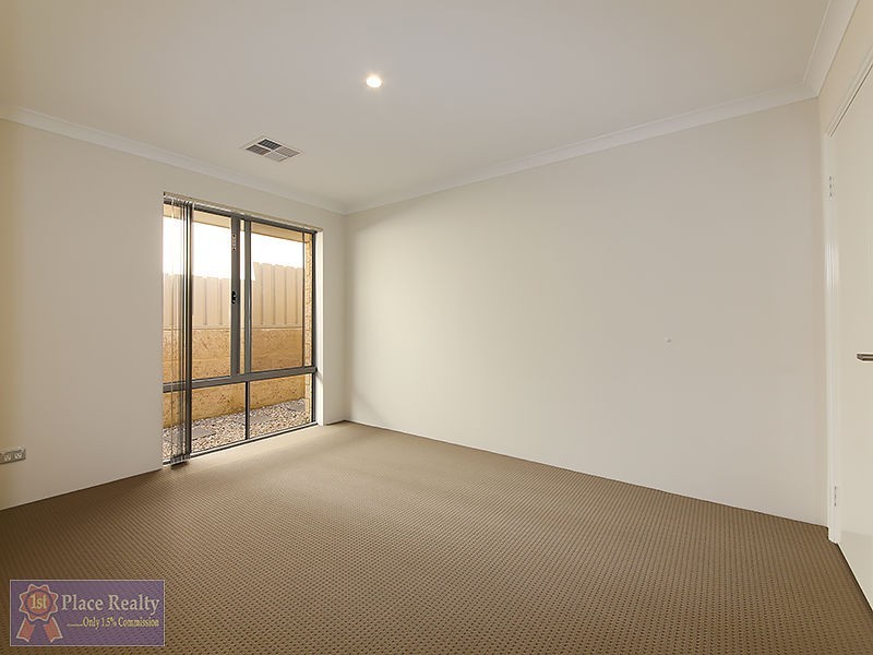 30 Pinehurst Loop, Meadow Springs WA 6210