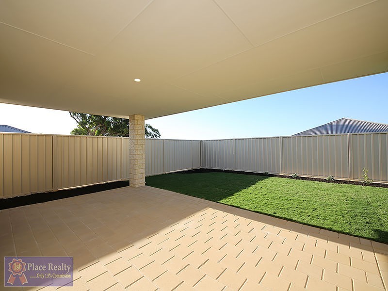 30 Pinehurst Loop, Meadow Springs WA 6210