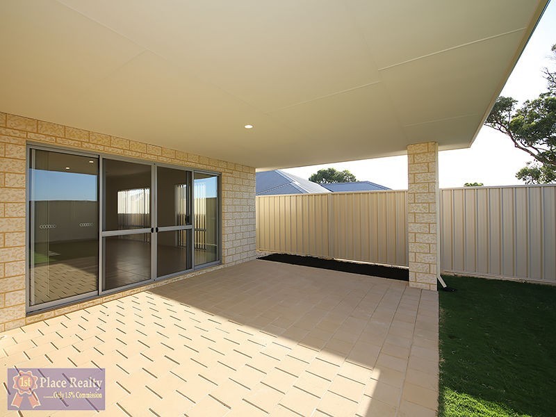 30 Pinehurst Loop, Meadow Springs WA 6210