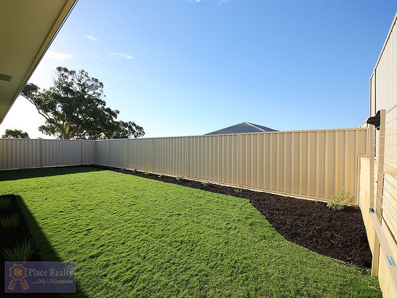 30 Pinehurst Loop, Meadow Springs WA 6210