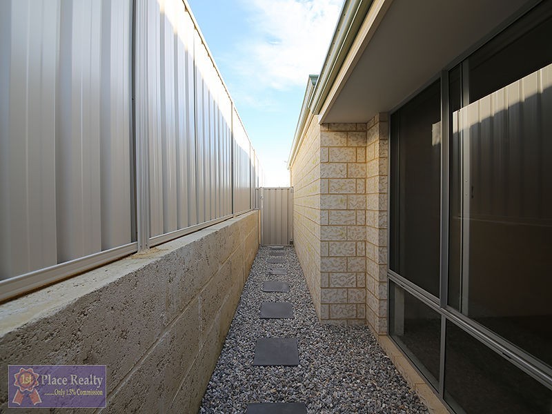 30 Pinehurst Loop, Meadow Springs WA 6210