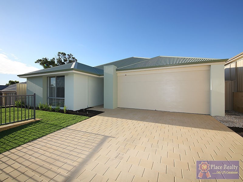 30 Pinehurst Loop, Meadow Springs WA 6210