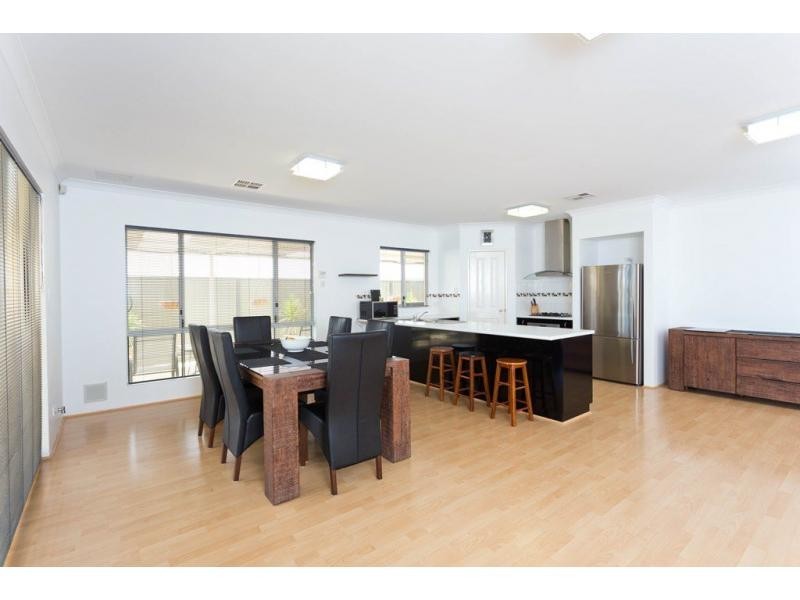 8 Galena Brace, Baldivis WA 6171