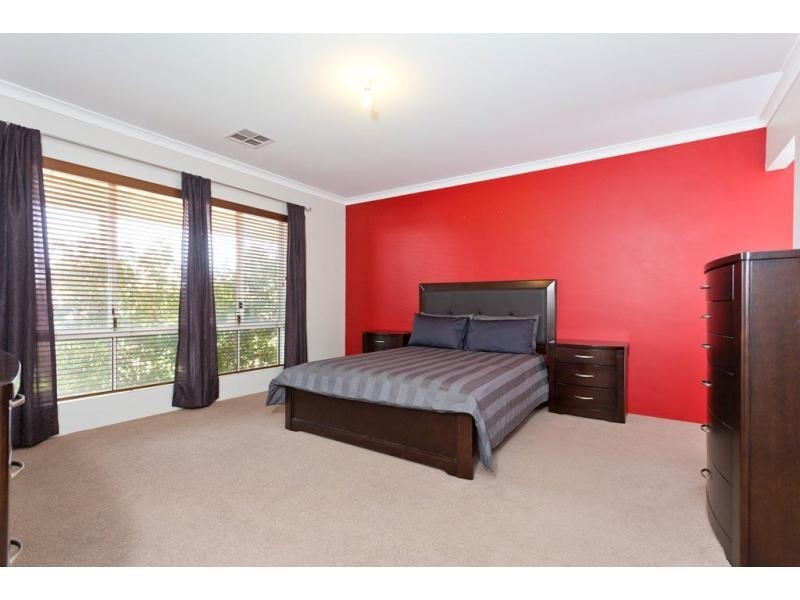 8 Galena Brace, Baldivis WA 6171
