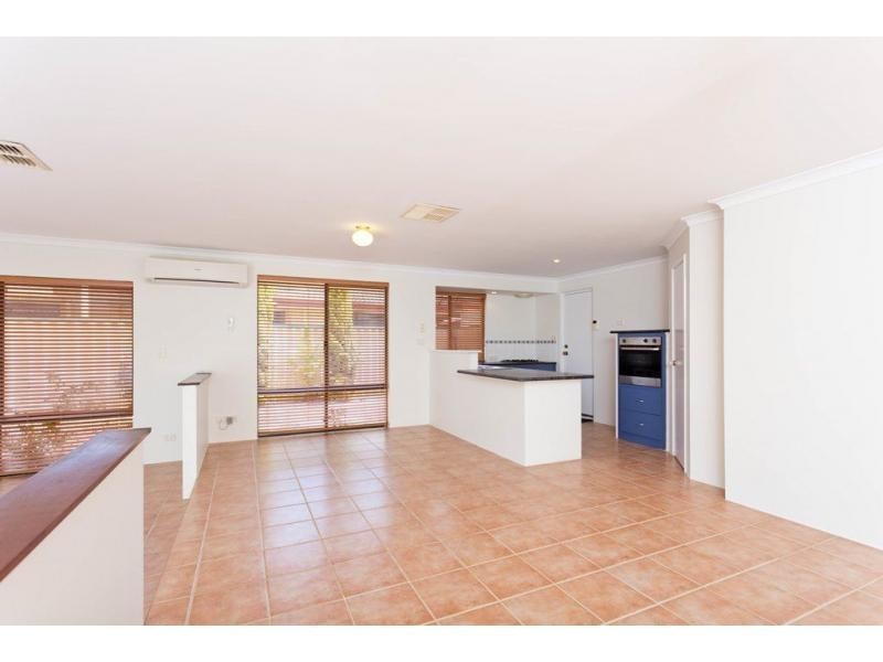 10 Pamplona Boulevard, Port Kennedy WA 6172