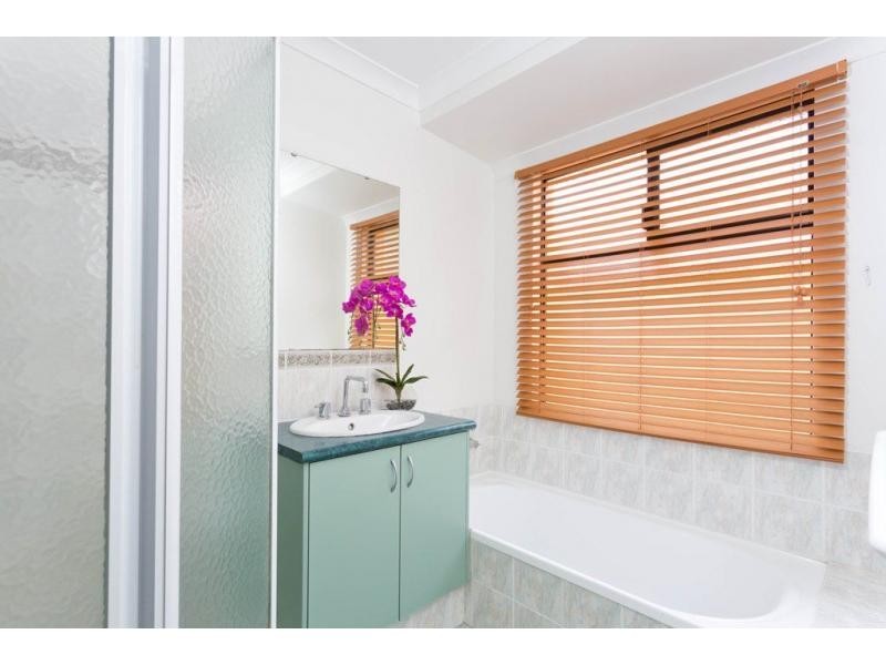 10 Pamplona Boulevard, Port Kennedy WA 6172