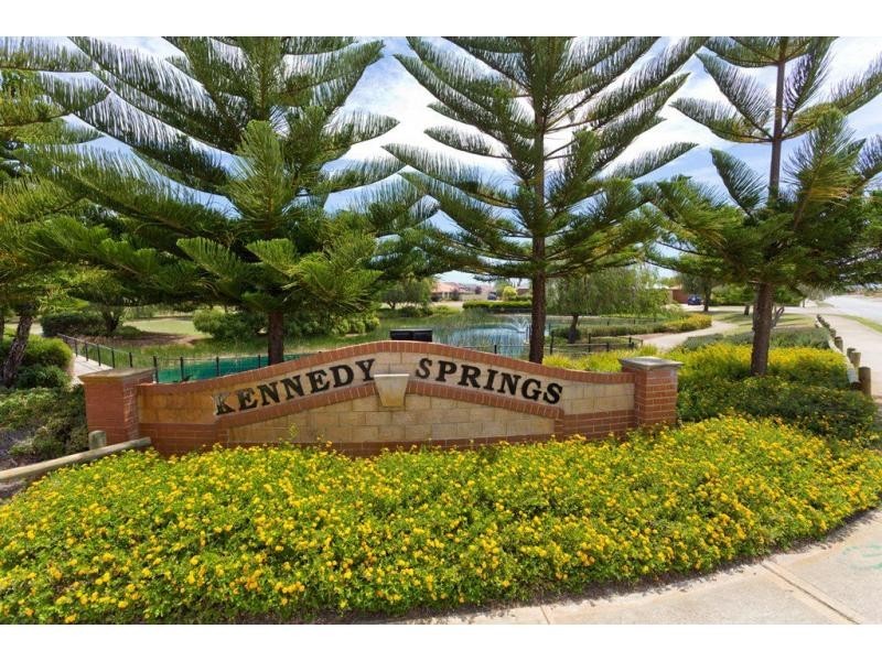 10 Pamplona Boulevard, Port Kennedy WA 6172