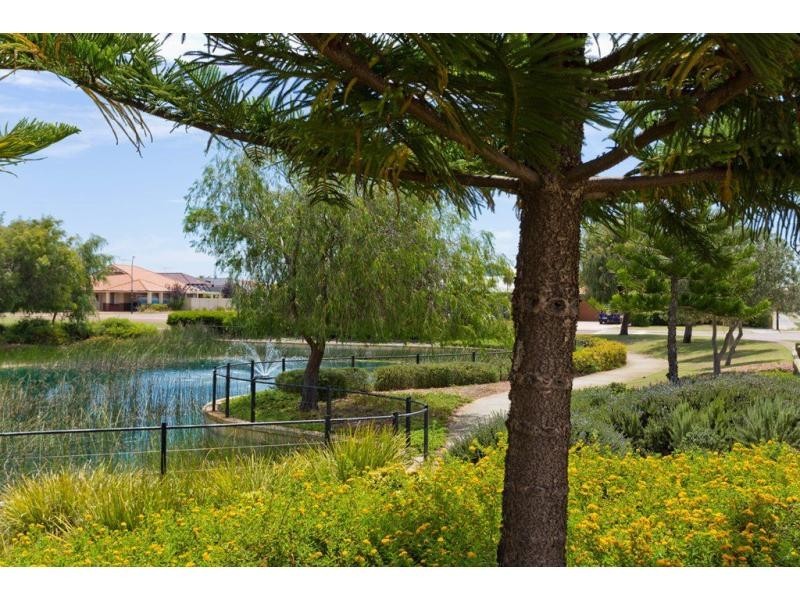 10 Pamplona Boulevard, Port Kennedy WA 6172