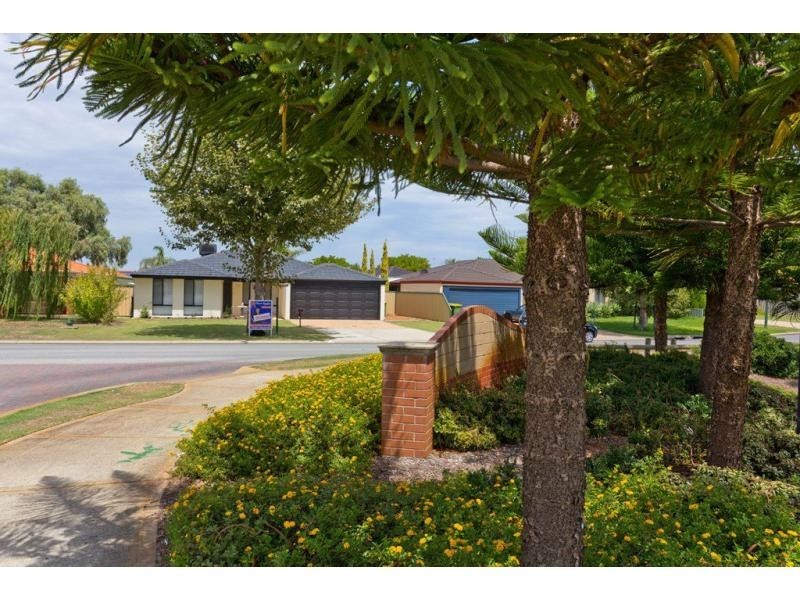 10 Pamplona Boulevard, Port Kennedy WA 6172