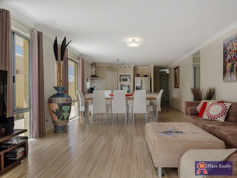 7 Cheney Loop, Secret Harbour WA 6173