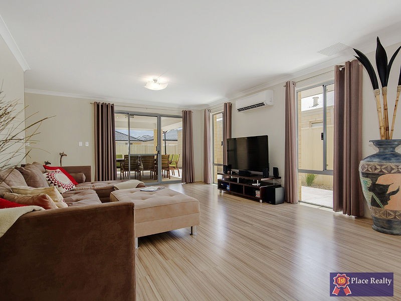 7 Cheney Loop, Secret Harbour WA 6173