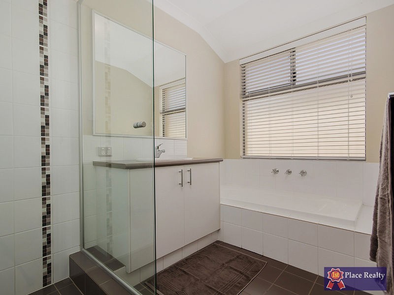 7 Cheney Loop, Secret Harbour WA 6173