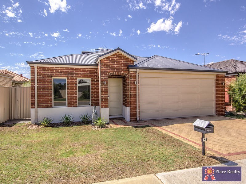 13 Swanbourne Avenue, Secret Harbour WA 6173
