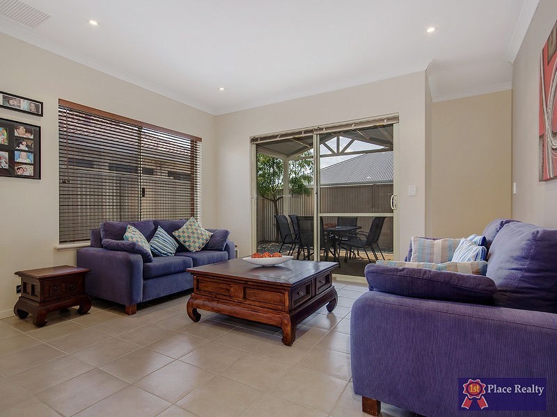 13 Swanbourne Avenue, Secret Harbour WA 6173