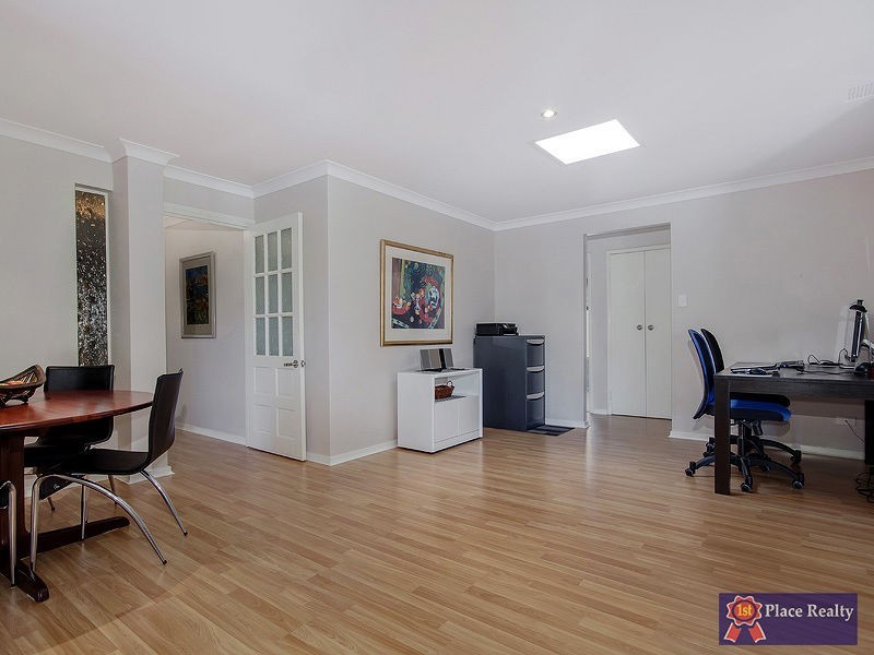 6 Tanby Place, Cooloongup WA 6168