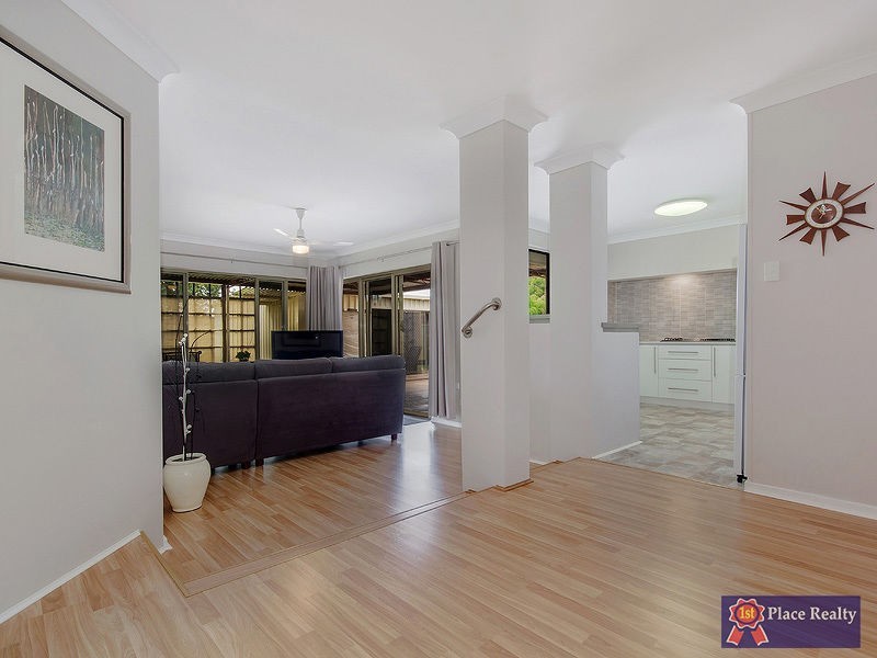 6 Tanby Place, Cooloongup WA 6168