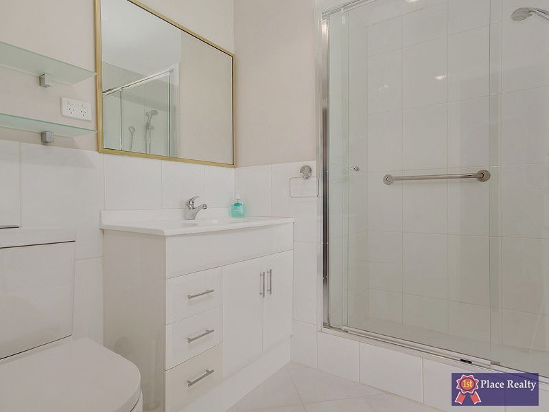 6 Tanby Place, Cooloongup WA 6168