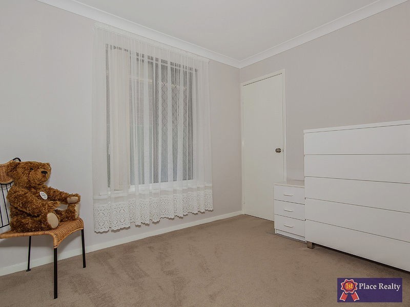 6 Tanby Place, Cooloongup WA 6168