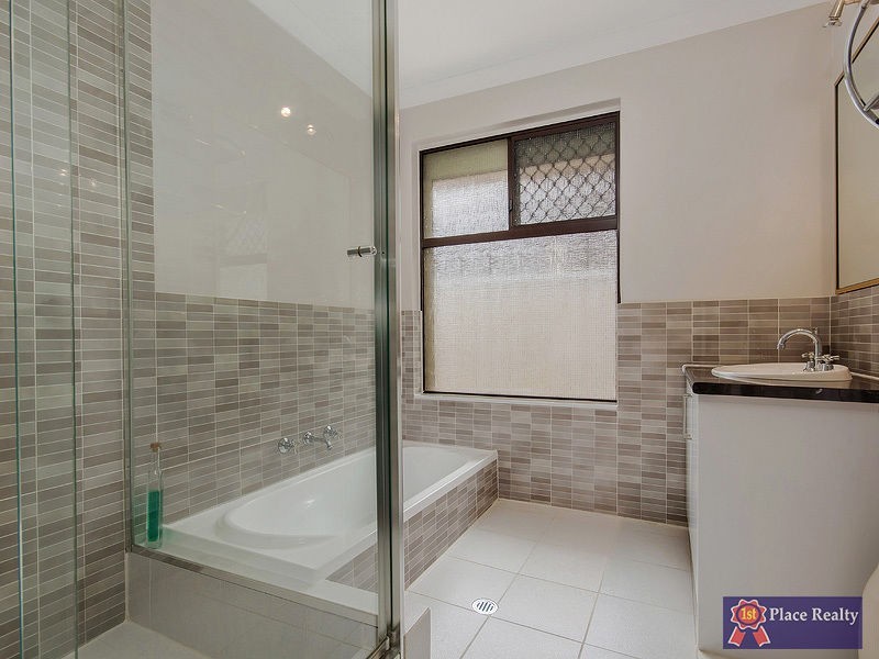 6 Tanby Place, Cooloongup WA 6168