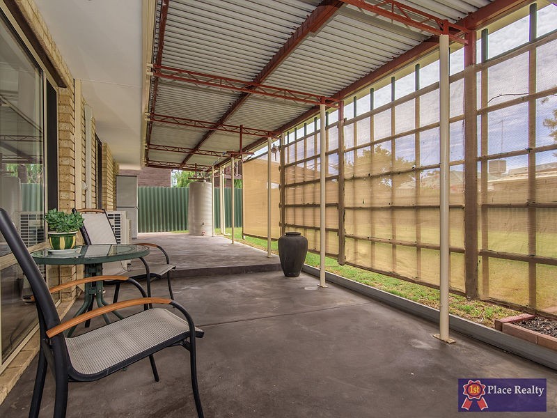 6 Tanby Place, Cooloongup WA 6168