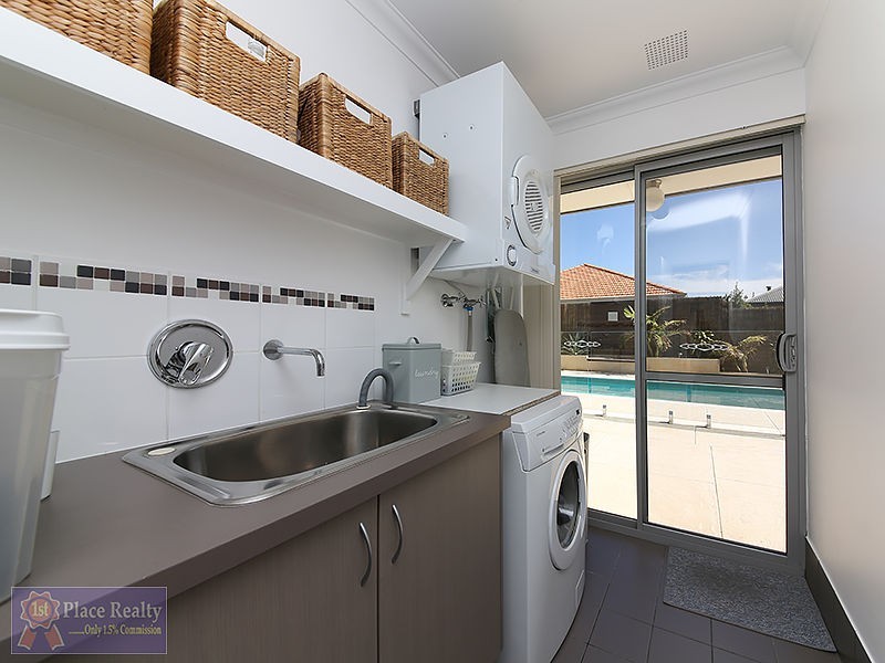 74 Seascapes Boulevard, Halls Head WA 6210