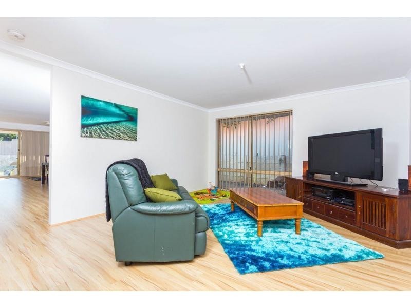 11 Gorman Place, Calista WA 6167