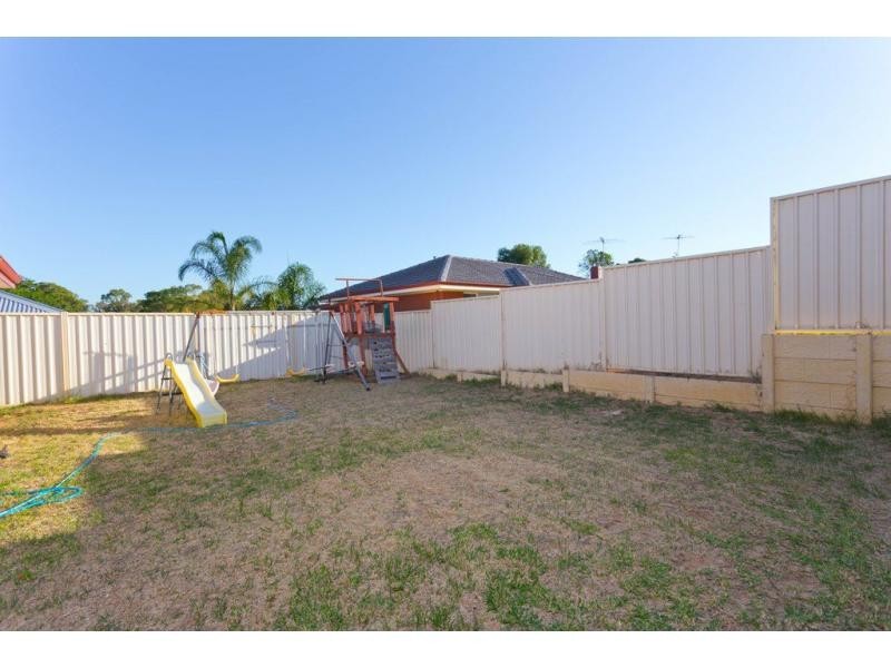 11 Gorman Place, Calista WA 6167