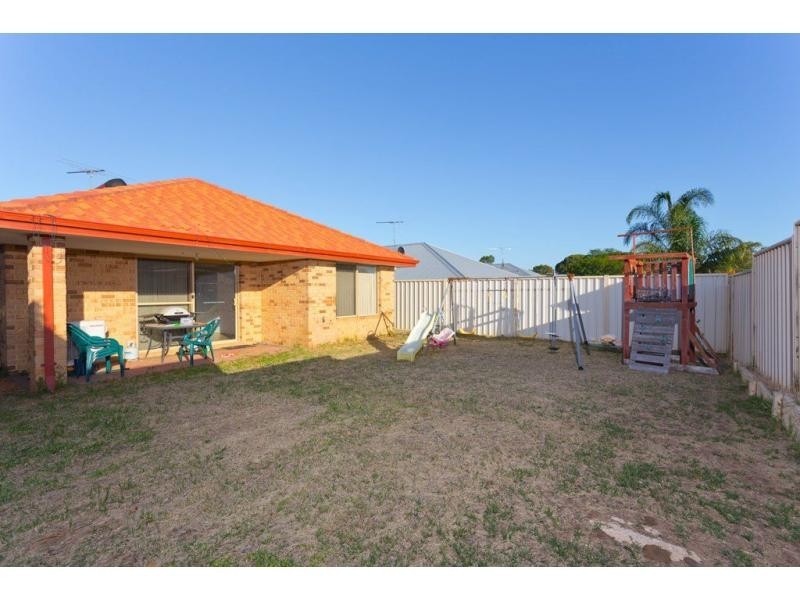 11 Gorman Place, Calista WA 6167