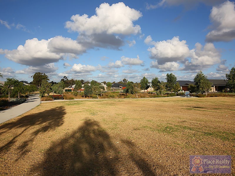16 Breton Bend, Baldivis WA 6171