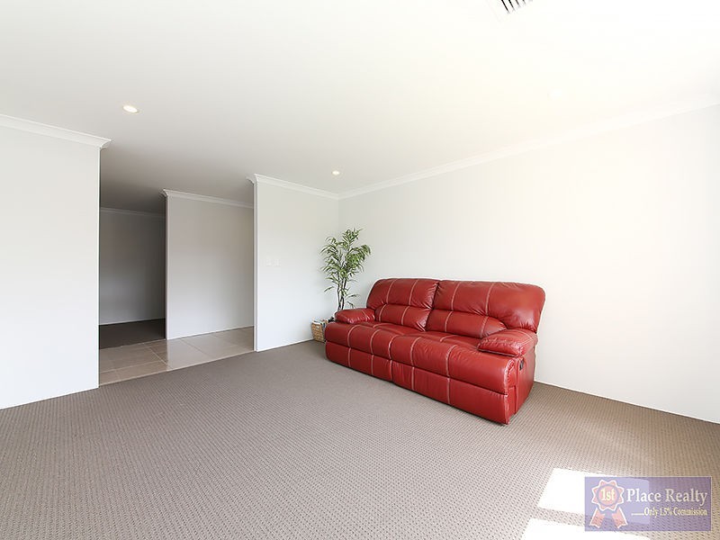 7 Harbord Avenue, Coodanup WA 6210