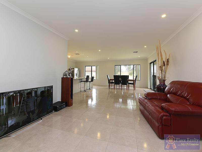 7 Harbord Avenue, Coodanup WA 6210