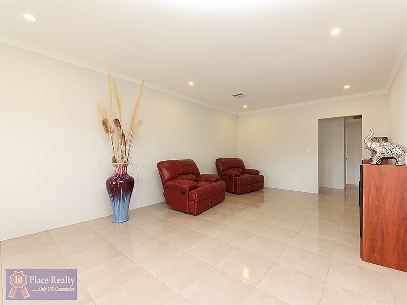 7 Harbord Avenue, Coodanup WA 6210