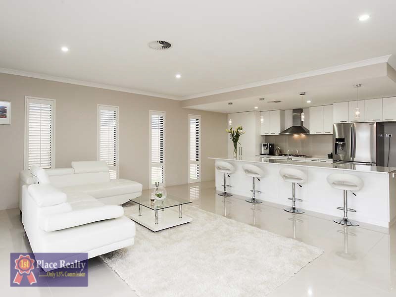15 Warrior Pass, Madora Bay WA 6210
