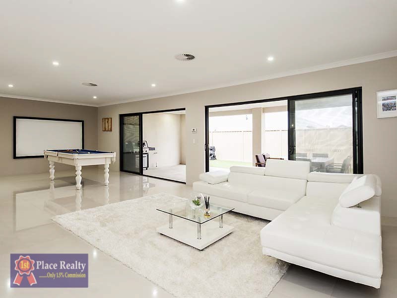 15 Warrior Pass, Madora Bay WA 6210