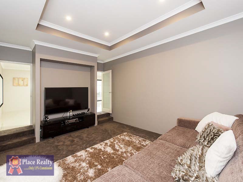 15 Warrior Pass, Madora Bay WA 6210